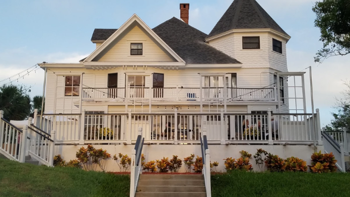 Hotchkiss House