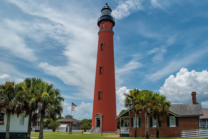 Understanding how Lighthouse Lenses Work